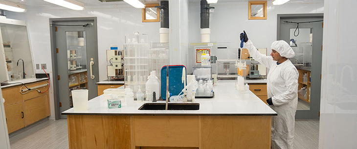 A metal-free Class 100 HEPA filtered clean laboratory