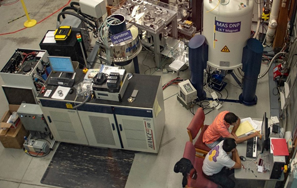 Tuo Wang and Frederic Mentink-Vigier working at the MagLab’s 14.1 Tesla magnet with Magic Angle Spinning and Dynamic Nuclear Polarization.